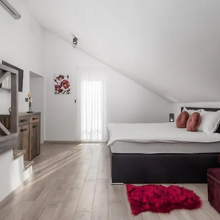 Corichi Опатия